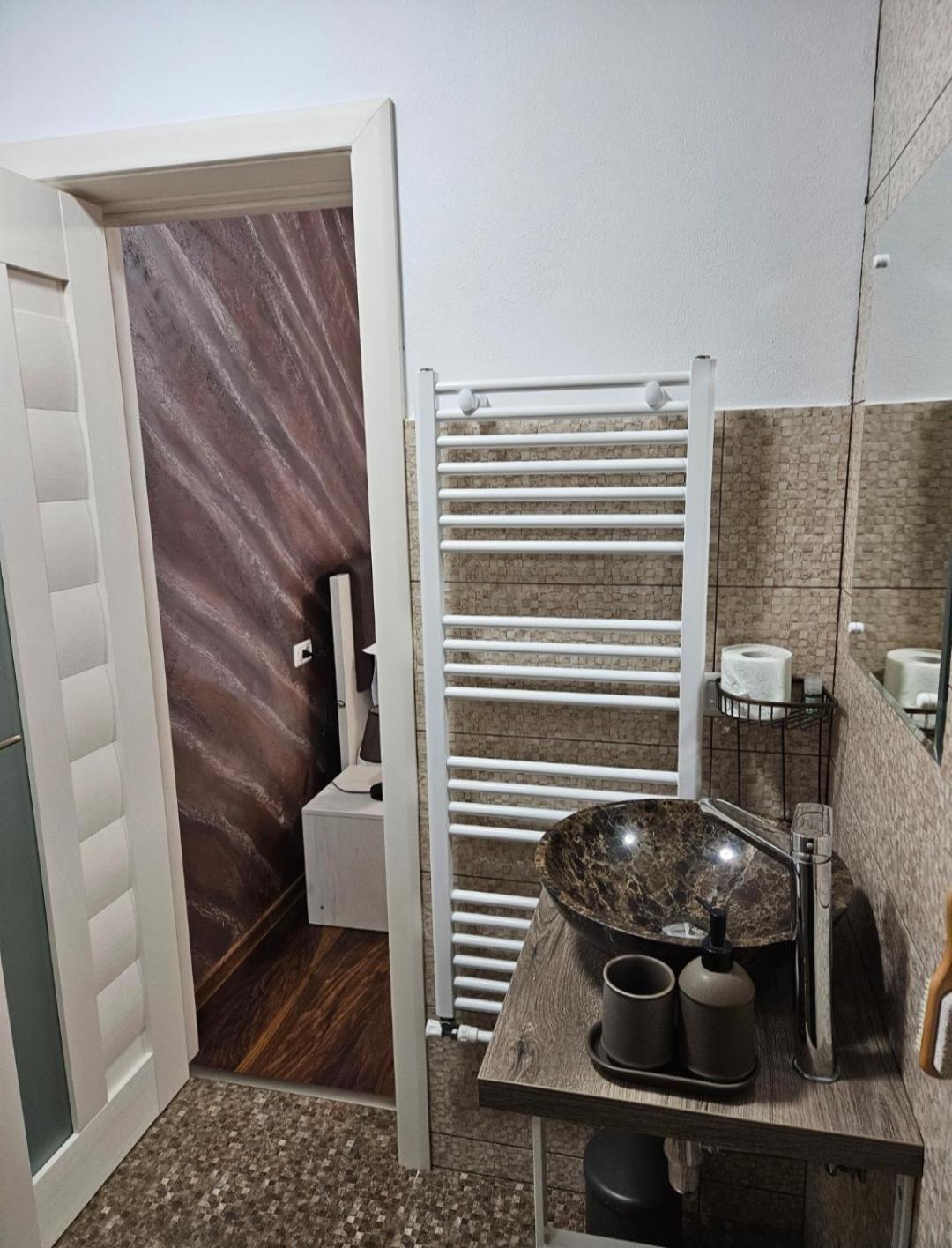 فندق Casa Coco Curtea de Argeş المظهر الخارجي الصورة